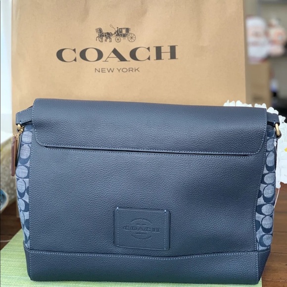 NWT Coach Hudson Messenger In Signature Chambray c8181 - Picture 4 of 12